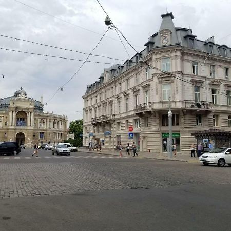 Apartmens Near Opera House Apartamento Odessa Exterior foto