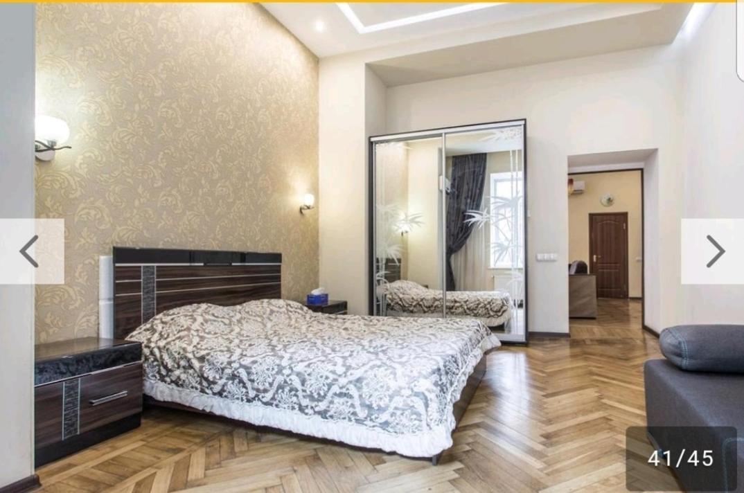 Apartmens Near Opera House Apartamento Odessa Exterior foto