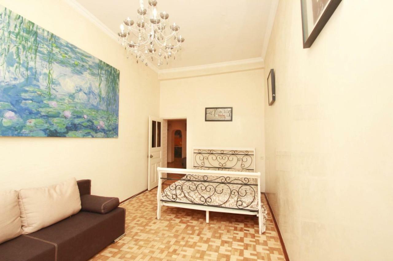 Apartmens Near Opera House Apartamento Odessa Exterior foto